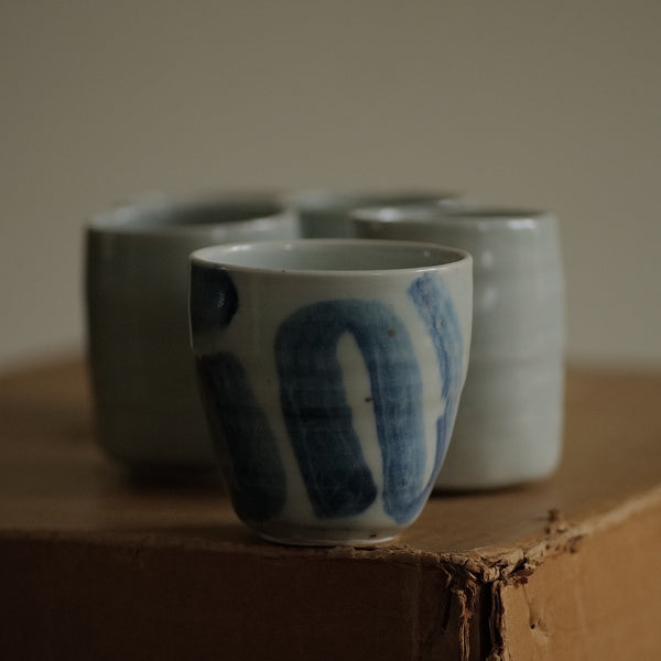 TASSE BLANCHE ET BLEUE / TAMBA YAKI