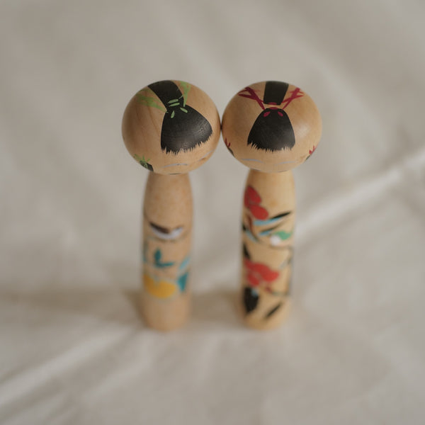 DUO DE KOKESHI VINTAGE / AVEC LEUR BOÎTE / 15,5 CM