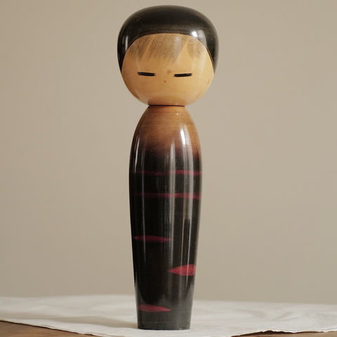 TRÈS GRANDE KOKESHI VINTAGE PAR WATANABE MASAO / 46 CM