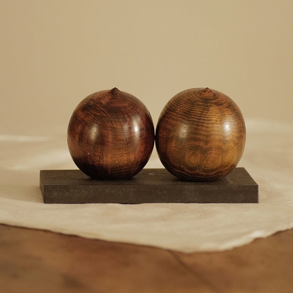 DUO DE KOKESHI VINTAGES PAR YAMANAKA SANPEI  / AVEC LEUR SOCLE / 10 CM