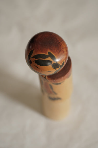 KOKESHI VINTAGE PAR KIYOHARA TAKAO / 20,5 CM