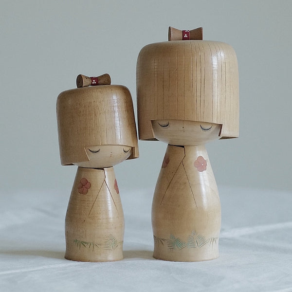 KOKESHI VINTAGE PAR IZUMI UEDA / 20 CM