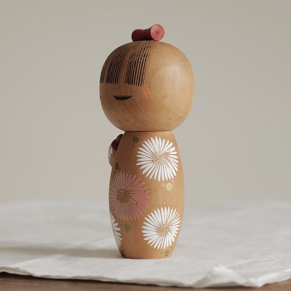 KOKESHI VINTAGE PAR RYOKA AOKI / 19 CM