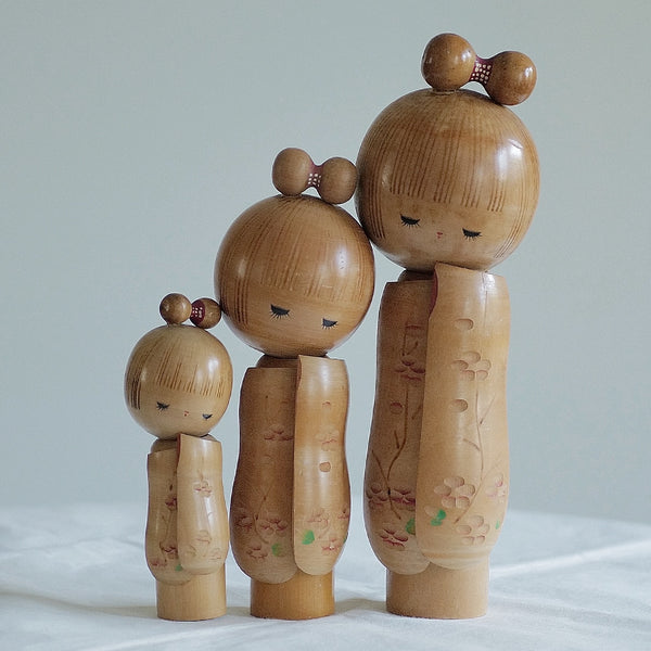 KOKESHI VINTAGE PAR HAJIME MIYASHITA / 25 CM