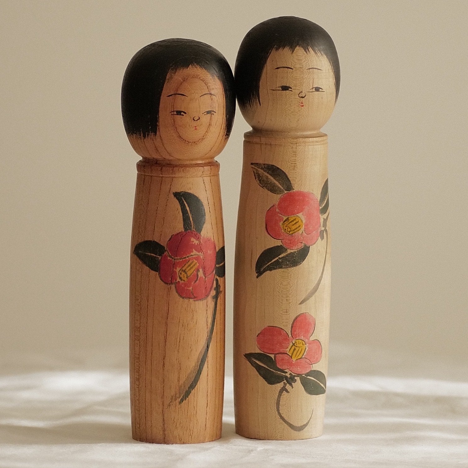 DUO DE KOKESHI VINTAGES ATTRIBUÉE À FUJIWARA KATSURO