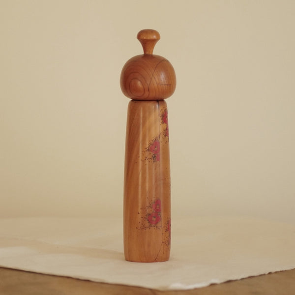 KOKESHI VINTAGE PAR SEKIGUCHI TOA / 31 CM