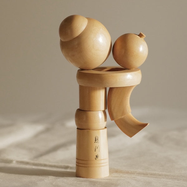 KOKESHI VINTAGES PAR SADAO KISHI / 19 CM