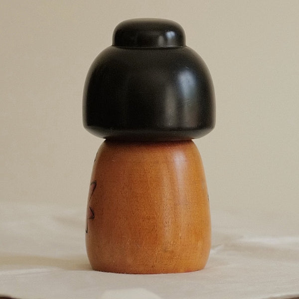 KOKESHI VINTAGE PAR FUJIKAWA MASAE / 18,5 CM