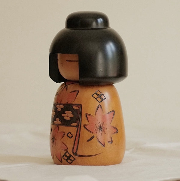 KOKESHI VINTAGE PAR FUJIKAWA MASAE / 18,5 CM