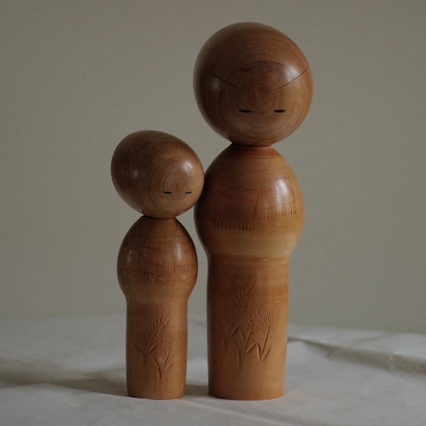 KOKESHI VINTAGE PAR MIYASHITA HAJIME / 21,5 CM