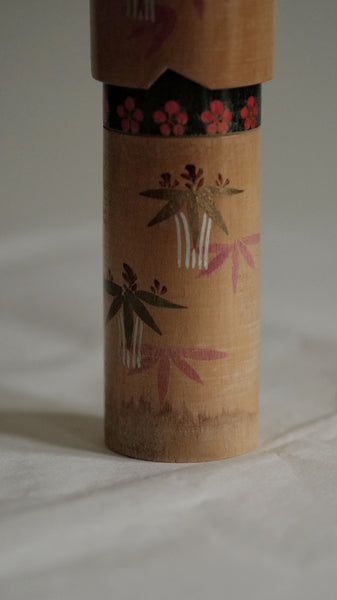 KOKESHI VINTAGE PAR SATO SUIGAI / 37 CM