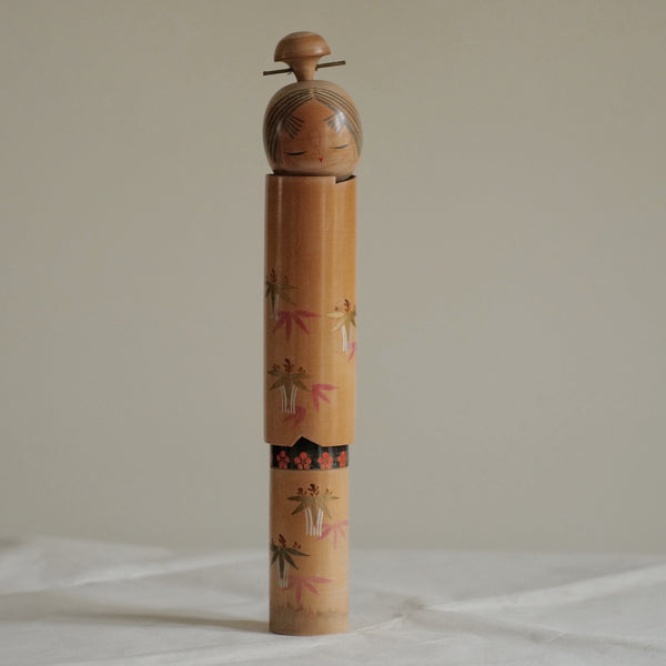 KOKESHI VINTAGE PAR SATO SUIGAI / 37 CM
