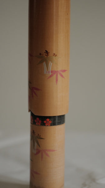 KOKESHI VINTAGE PAR SATO SUIGAI / 37 CM
