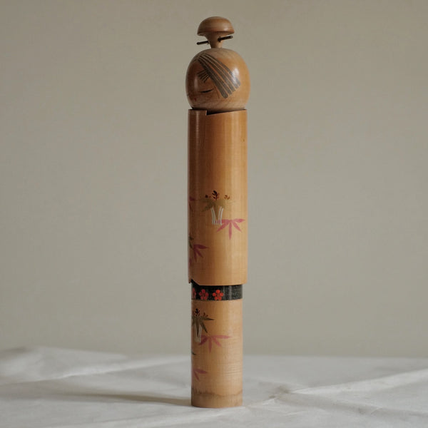 KOKESHI VINTAGE PAR SATO SUIGAI / 37 CM