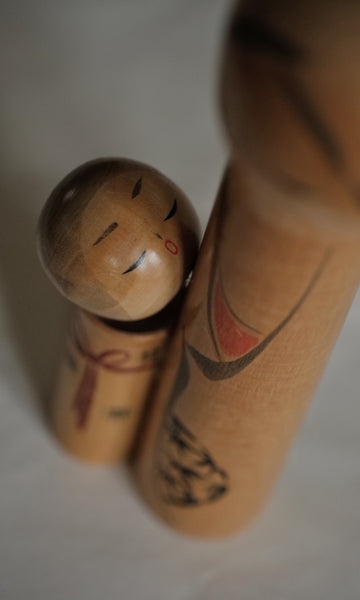 KOKESHI VINTAGE PAR SATO SUIGAI / 21,5 CM