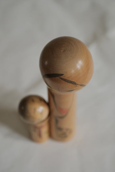 KOKESHI VINTAGE PAR SATO SUIGAI / 21,5 CM