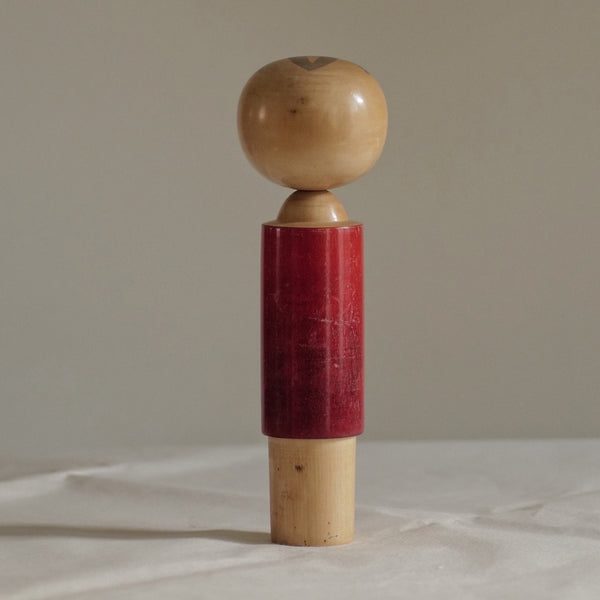 KOKESHI VINTAGE PAR ROKUGO MITSURU / 25 CM