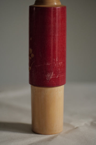 KOKESHI VINTAGE PAR ROKUGO MITSURU / 31 CM