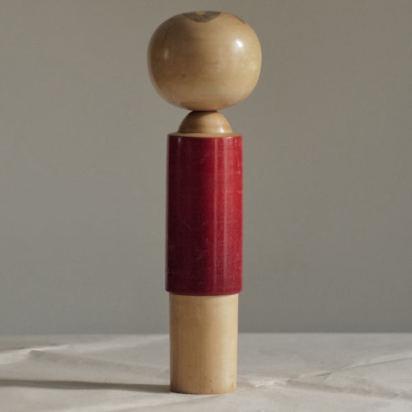 KOKESHI VINTAGE PAR ROKUGO MITSURU / 31 CM