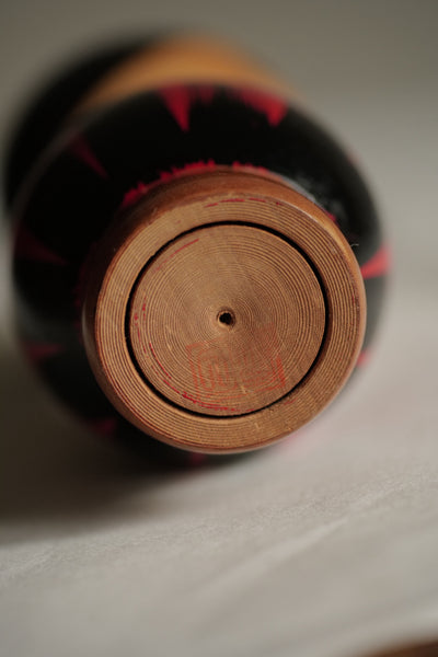 KOKESHI VINTAGE PAR ISHIHARA HIDEO / 26 CM