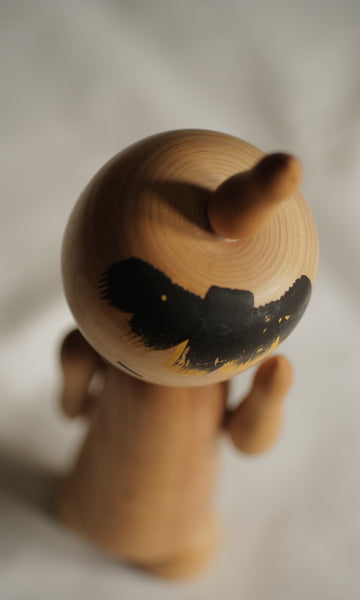 KOKESHI VINTAGE PAR ISHIHARA HIDEO / 26,5 CM