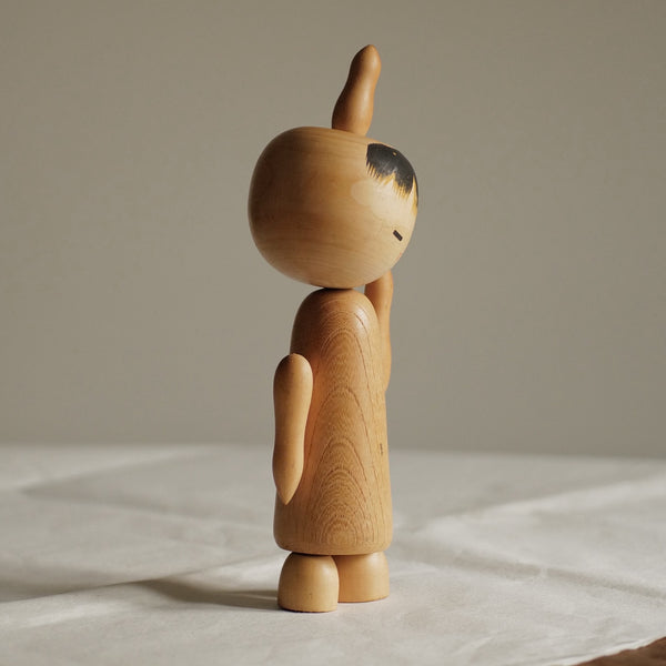 KOKESHI VINTAGE PAR ISHIHARA HIDEO / 26,5 CM