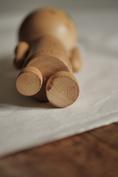 KOKESHI VINTAGE PAR ISHIHARA HIDEO / 26,5 CM