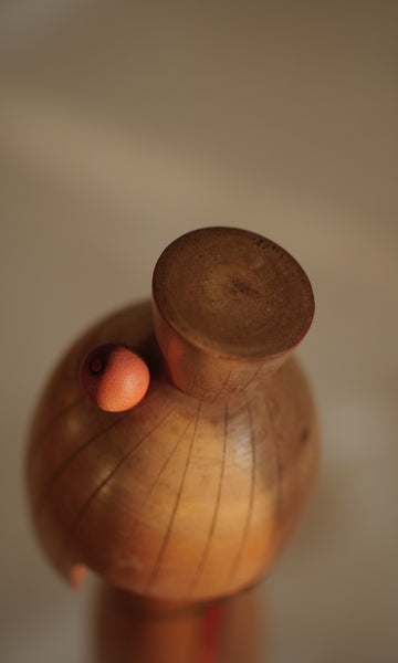 KOKESHI VINTAGE PAR MIYASHITA HAJIME / 33,5 CM