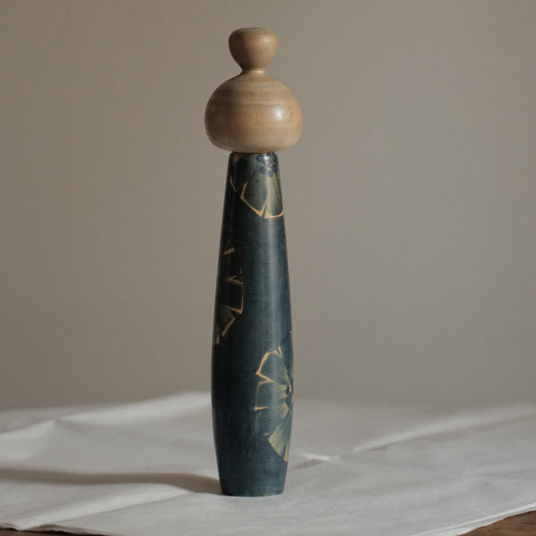 KOKESHI VINTAGE PAR ISSETSU KURIBAYASHI / 33 CM