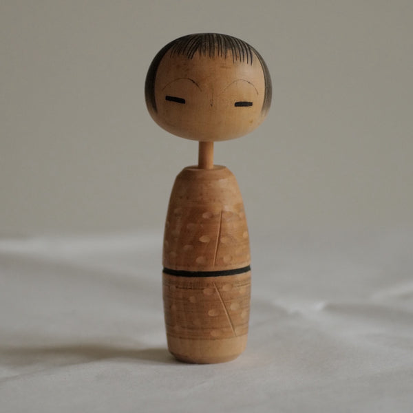 KOKESHI VINTAGE PAR KAIHEI KATASE / 15,5 CM