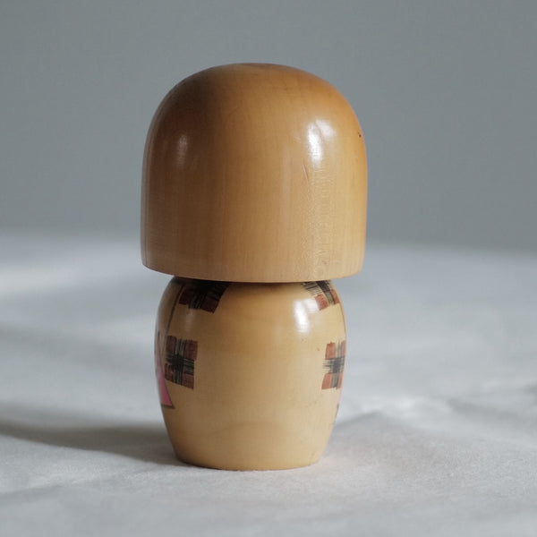 KOKESHI VINTAGE PAR TANAKA KOJO / 13 CM