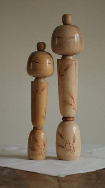 GRANDE KOKESHI PAR SADAO KISHI / 40 CM