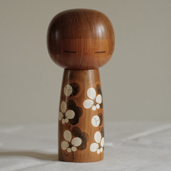 KOKESHI VINTAGE PAR KATO MASAMI / 23,5 CM