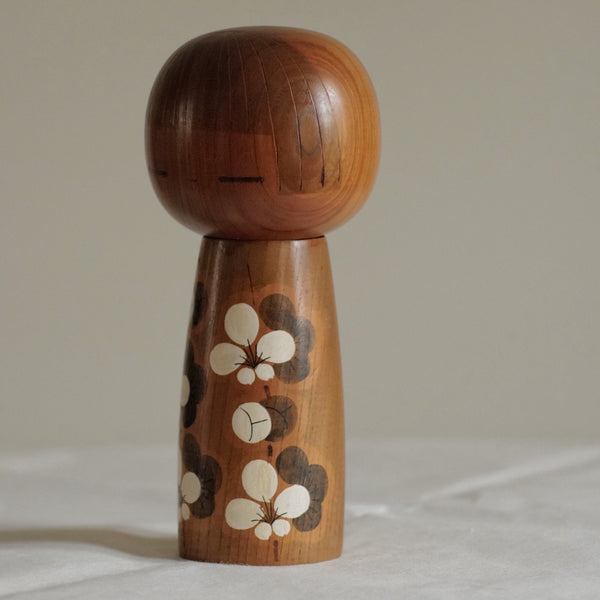 KOKESHI VINTAGE PAR KATO MASAMI / 23,5 CM