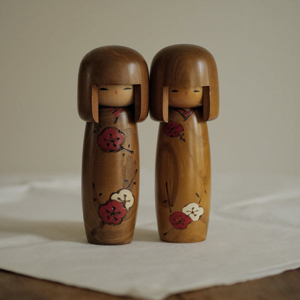 KOKESHI VINTAGE PAR USABURO / 19 CM