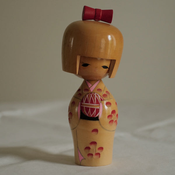 KOKESHI VINTAGE AU TEMARI / 22 CM