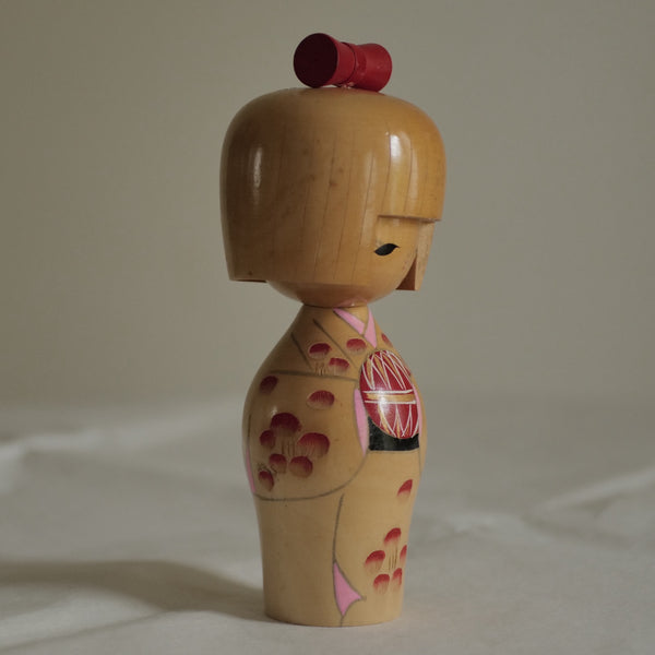 KOKESHI VINTAGE AU TEMARI / 22 CM