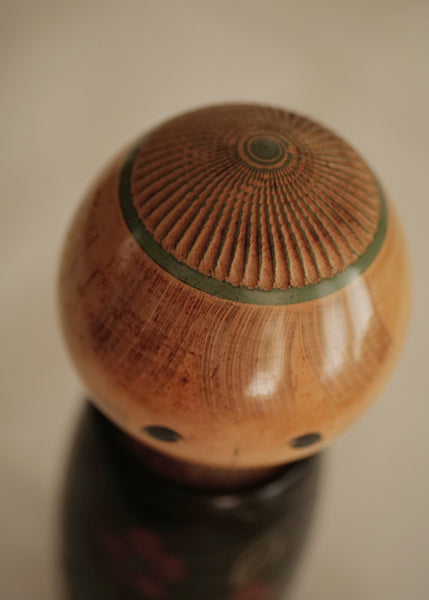 KOKESHI VINTAGE PAR TAMURA NOBORU / 28 CM