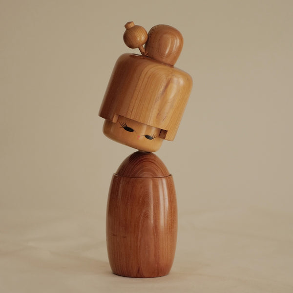 KOKESHI VINTAGE PAR SATO MASUO / 27 CM