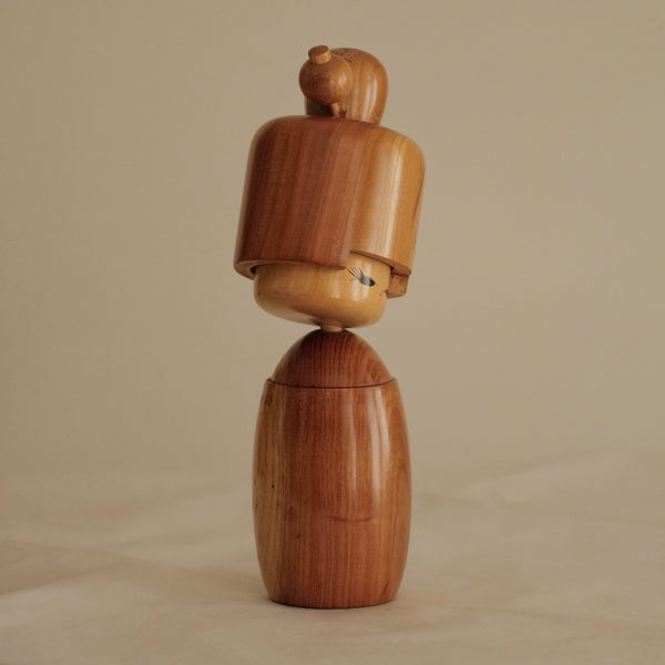KOKESHI VINTAGE PAR SATO MASUO / 27 CM