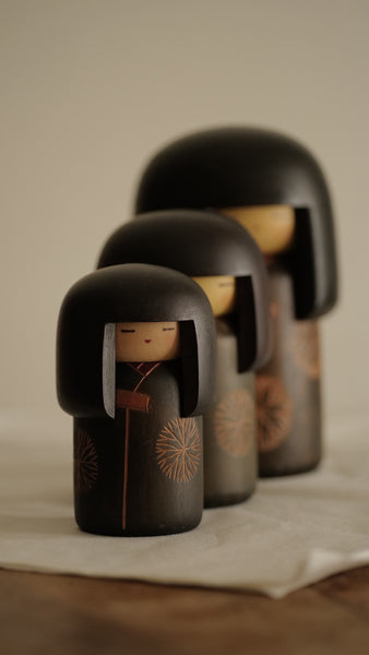 LOT DE TROIS KOKESHI VINTAGE PAR SANSAKU SEKIGUCHI