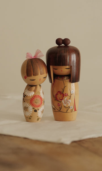 KOKESHI VINTAGE PAR TANAKA SHIGEMI / 23 CM