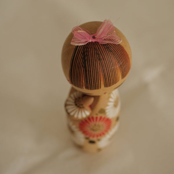 KOKESHI VINTAGE PAR RYOKA AOKI / 17 CM