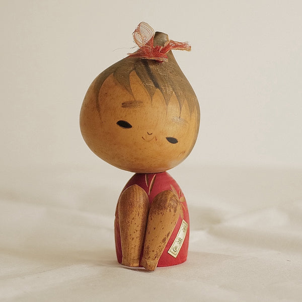 KOKESHI VINTAGE PAR TAKAMIZAWA KAZUO/ 17 CM / réservée pour Christine :-)