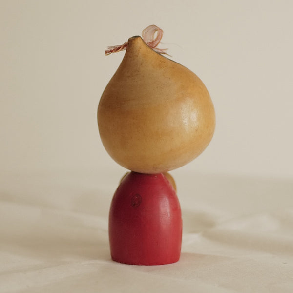 KOKESHI VINTAGE PAR TAKAMIZAWA KAZUO/ 17 CM / réservée pour Christine :-)
