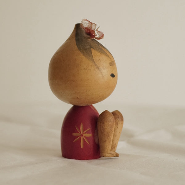 KOKESHI VINTAGE PAR TAKAMIZAWA KAZUO/ 17 CM / réservée pour Christine :-)