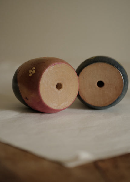 COUPLE DE KOKESHI VINTAGE PAR SANPEI YAMANAKA / 10,5 CM
