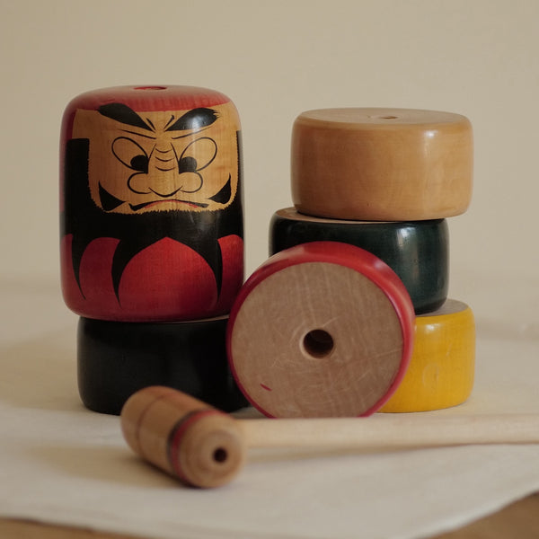 GRAND DARUMA OTOSHI VINTAGE PAR TSUTA MAMORU / 37 CM