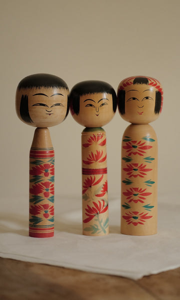 KOKESHI HIJIORI VINTAGE PAR KOBAYASHI SADAO / 25 CM