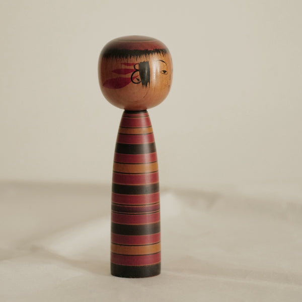 KOKESHI VINTAGE YAJIRO PAR SATO MASAHIRO / 19 CM